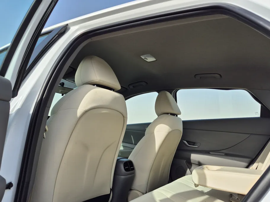 2023 Hyundai Elantra Smart 