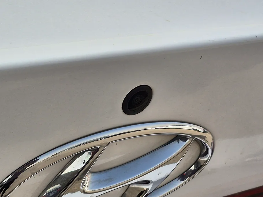 2023 Hyundai Elantra Smart 