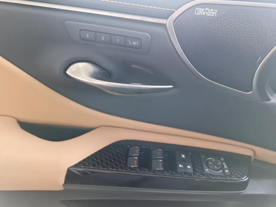 2025 Lexus ES 350 DD 