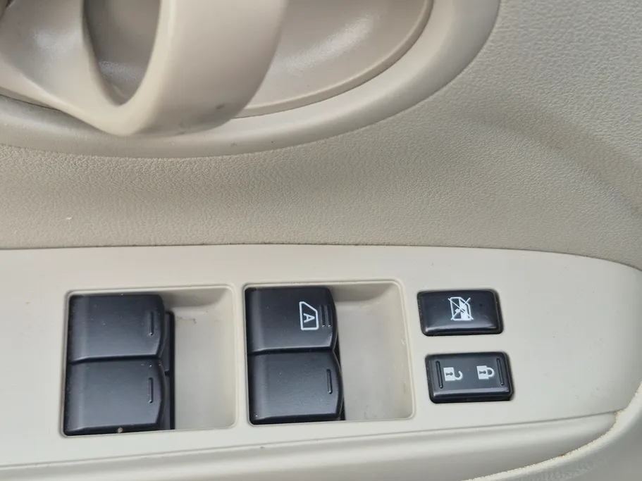 2023 Nissan Sunny SV Comfort 