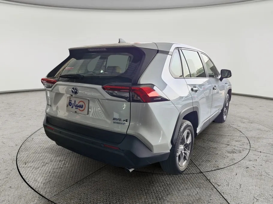 2024 Toyota RAV4 LE HEV 