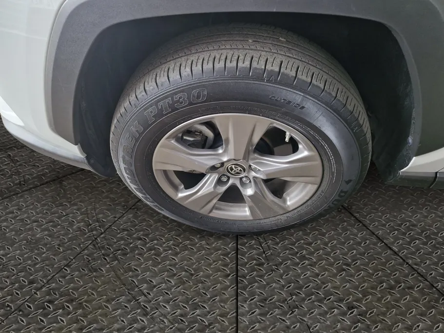 2024 Toyota RAV4 LE HEV 