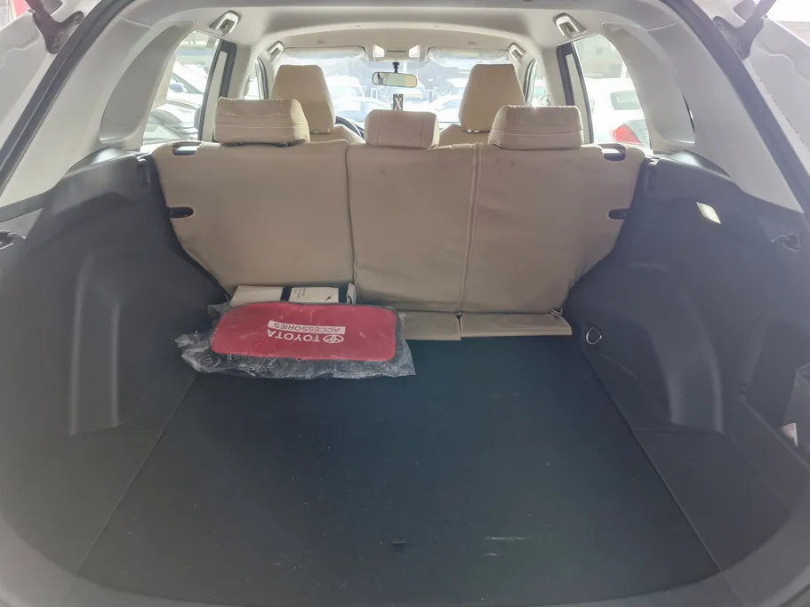 2024 Toyota RAV4 LE HEV 