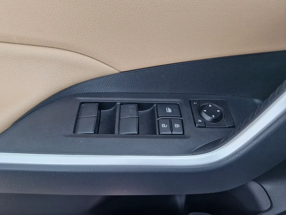 2024 Toyota RAV4 LE HEV 