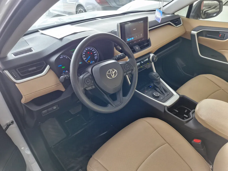 2024 Toyota RAV4 LE HEV 