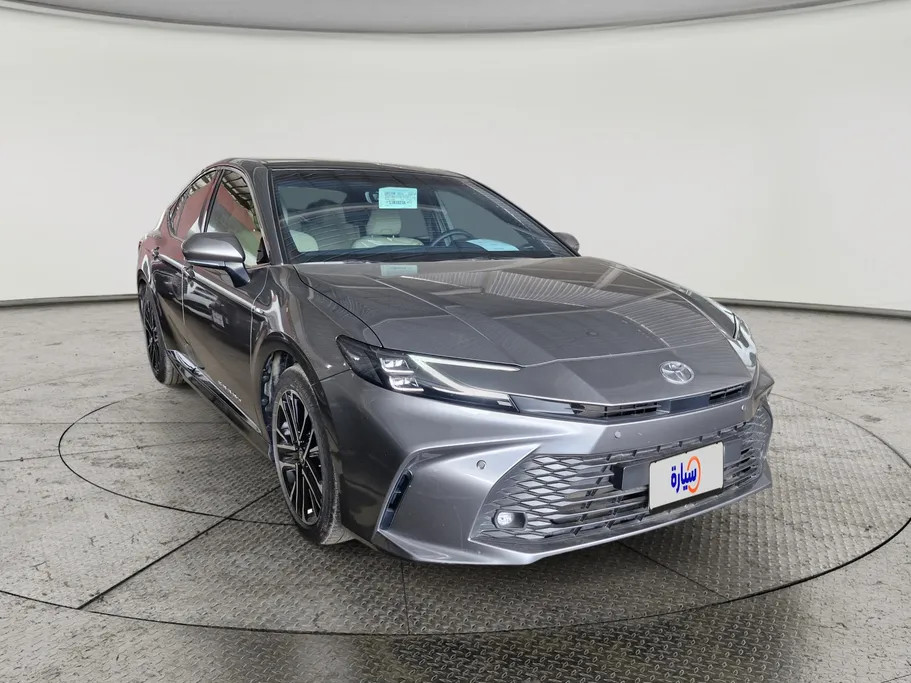 تويوتا كامري LE HEV 2025 