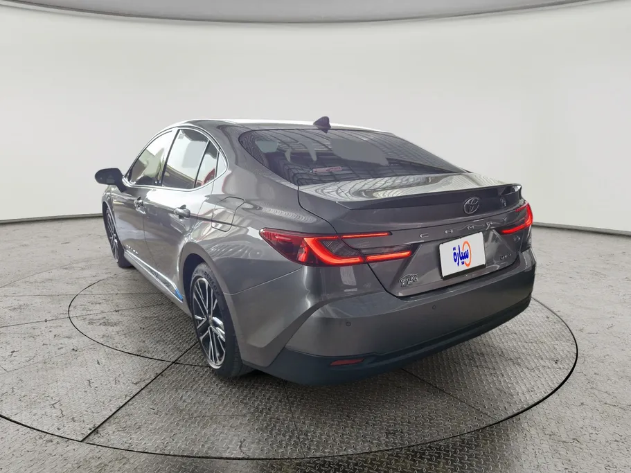 تويوتا كامري LE HEV 2025 