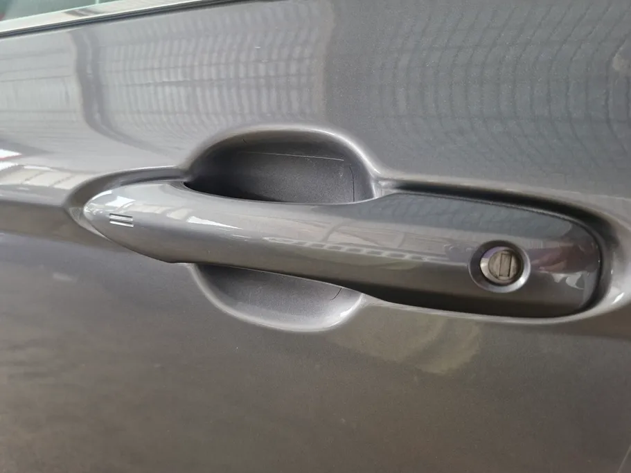 تويوتا كامري LE HEV 2025 