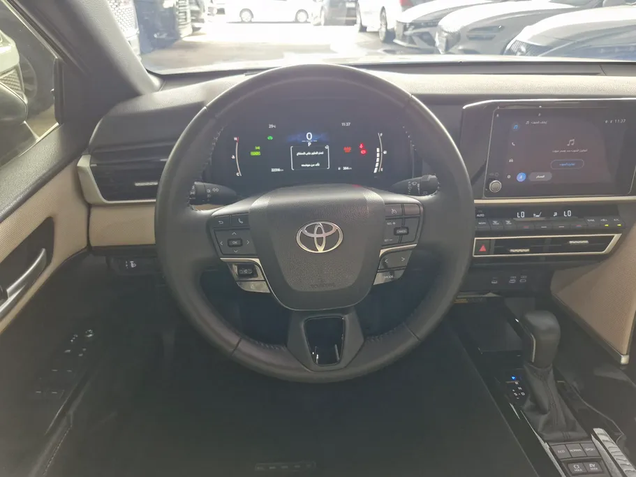 تويوتا كامري LE HEV 2025 