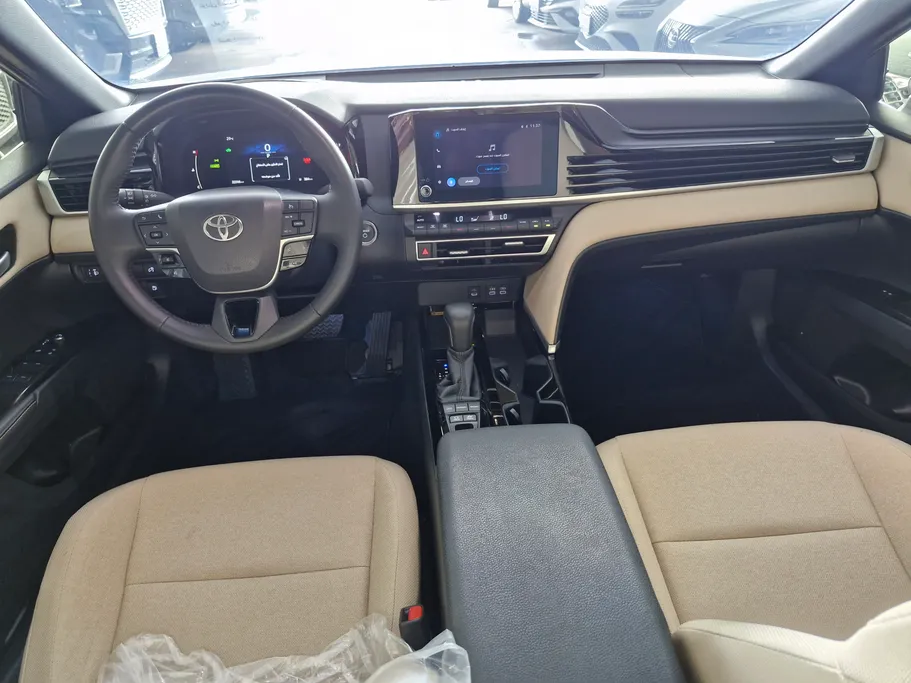 تويوتا كامري LE HEV 2025 