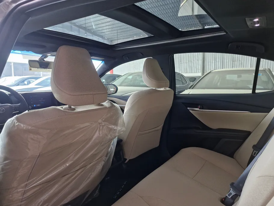 تويوتا كامري LE HEV 2025 