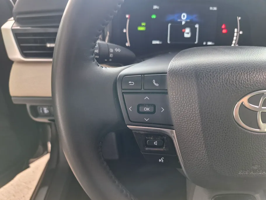 تويوتا كامري LE HEV 2025 