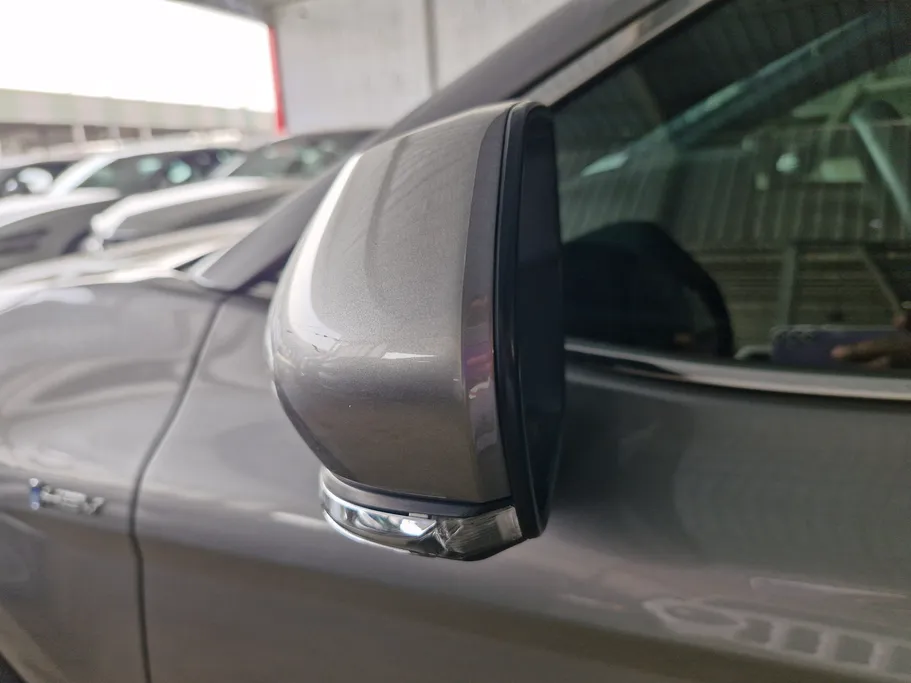 تويوتا كامري LE HEV 2025 