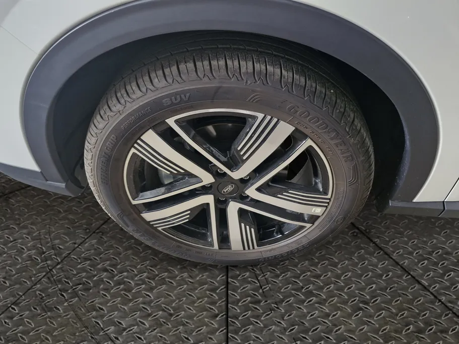 فورد تريتوري تيتانيوم 2026 