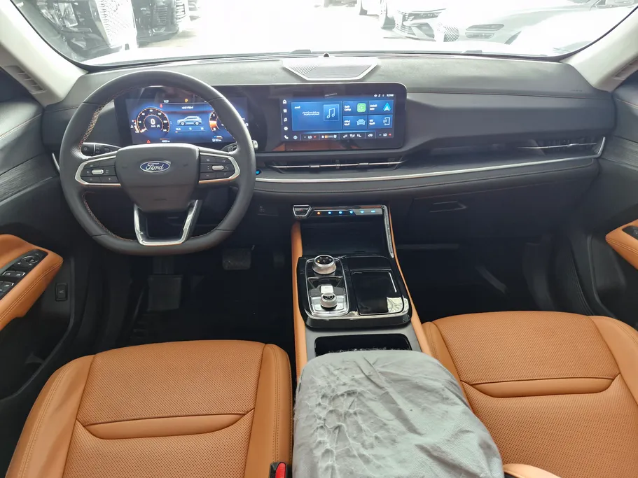 فورد تريتوري تيتانيوم 2026 