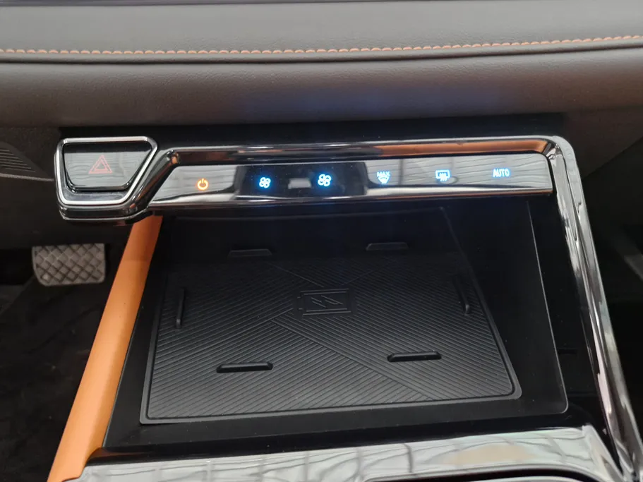 فورد تريتوري تيتانيوم 2026 