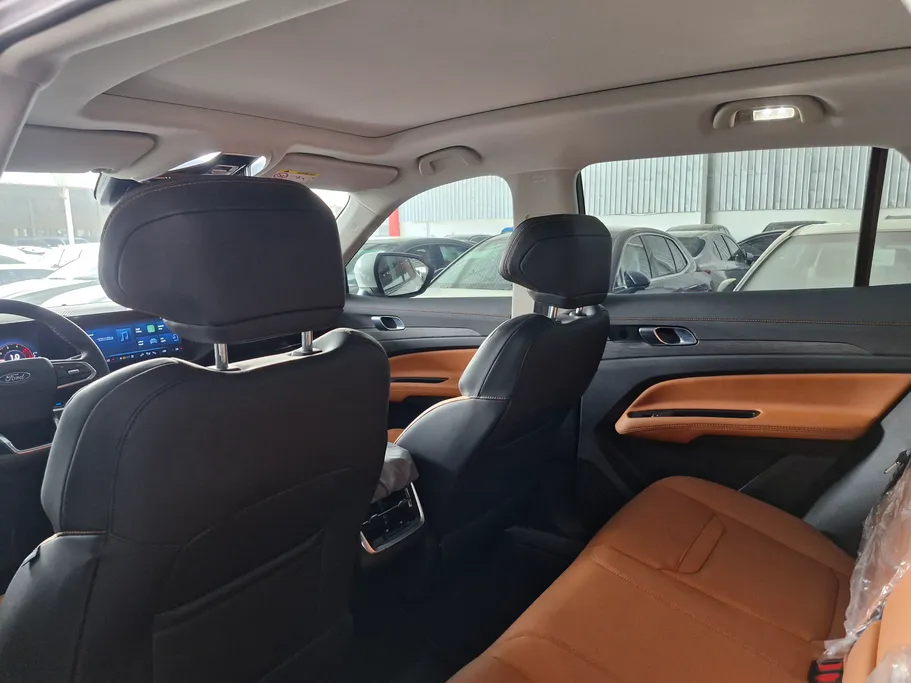 فورد تريتوري تيتانيوم 2026 