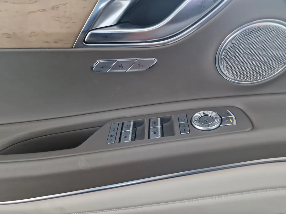 2023 Genesis GV80 Prestige 