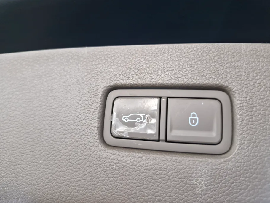 2023 Genesis GV80 Prestige 