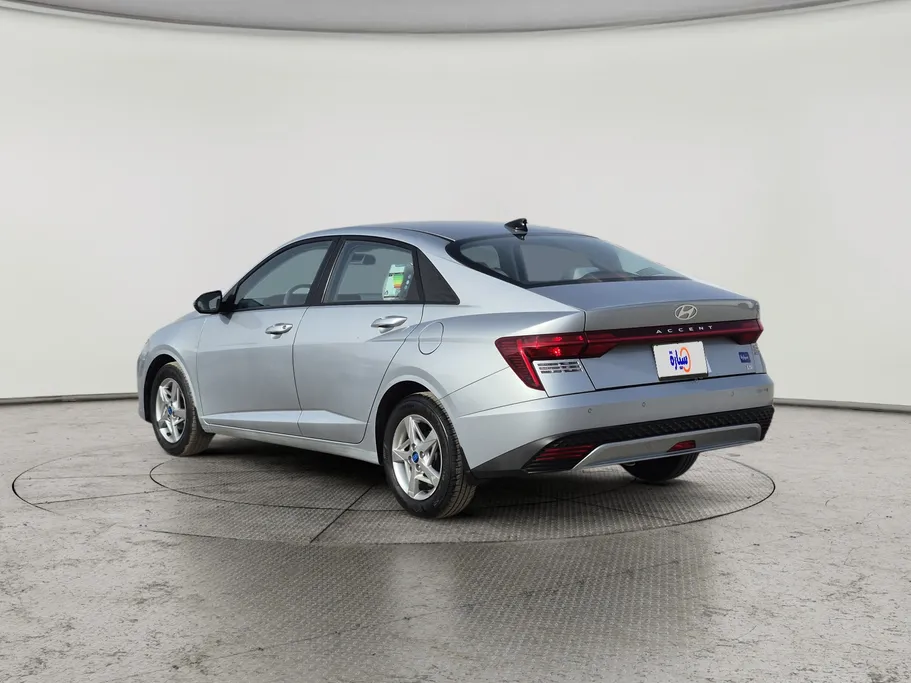 2024 Hyundai Accent Fleet 