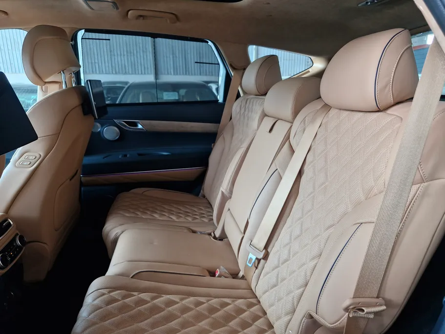 2023 Genesis GV80 Prestige 