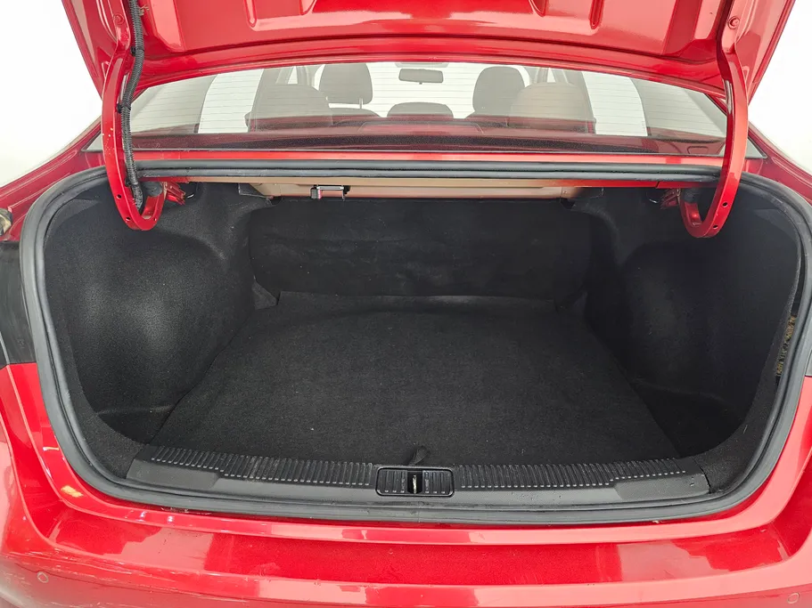 ام جي 5 COM 2022 