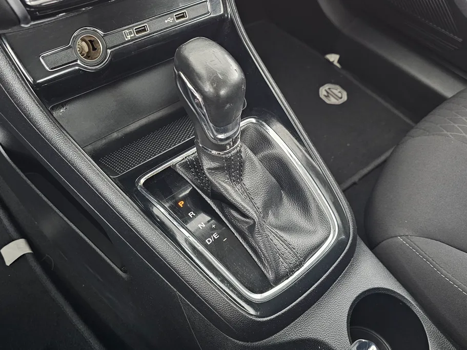 ام جي 5 COM 2022 