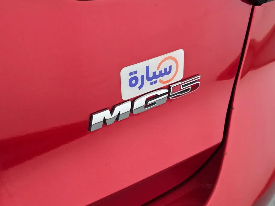 ام جي 5 COM 2022 