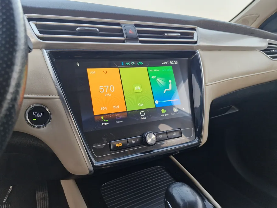 ام جي 5 LUX 2023 