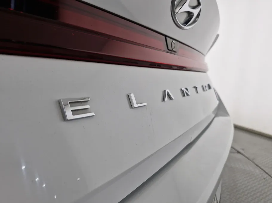 2021 Hyundai Elantra Smart 