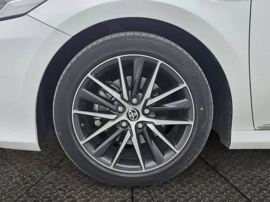 2023 Toyota Camry  GLE HEV  