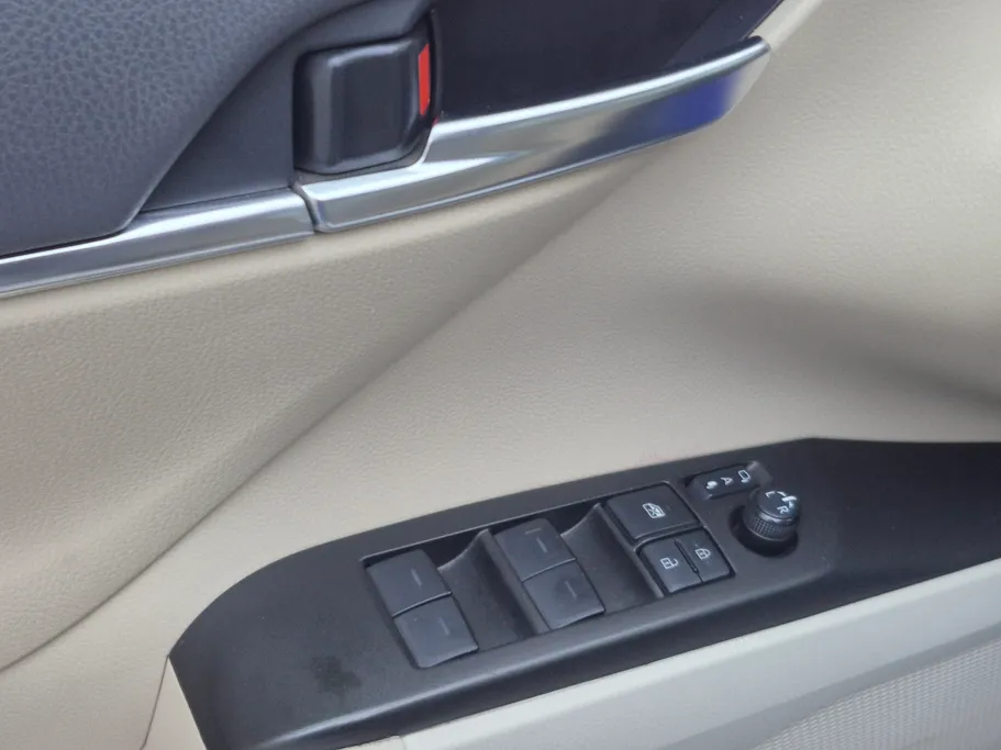 2023 Toyota Camry  GLE HEV  