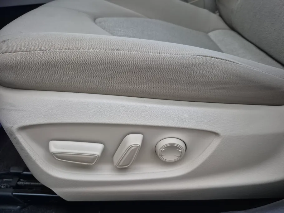 2023 Toyota Camry  GLE HEV  