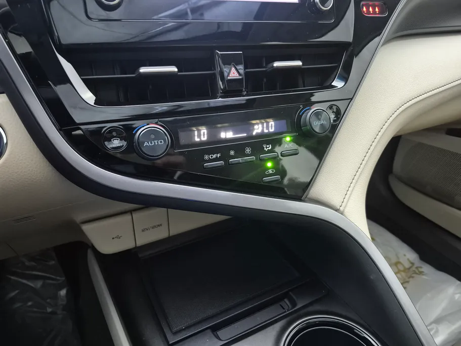 2023 Toyota Camry  GLE HEV  