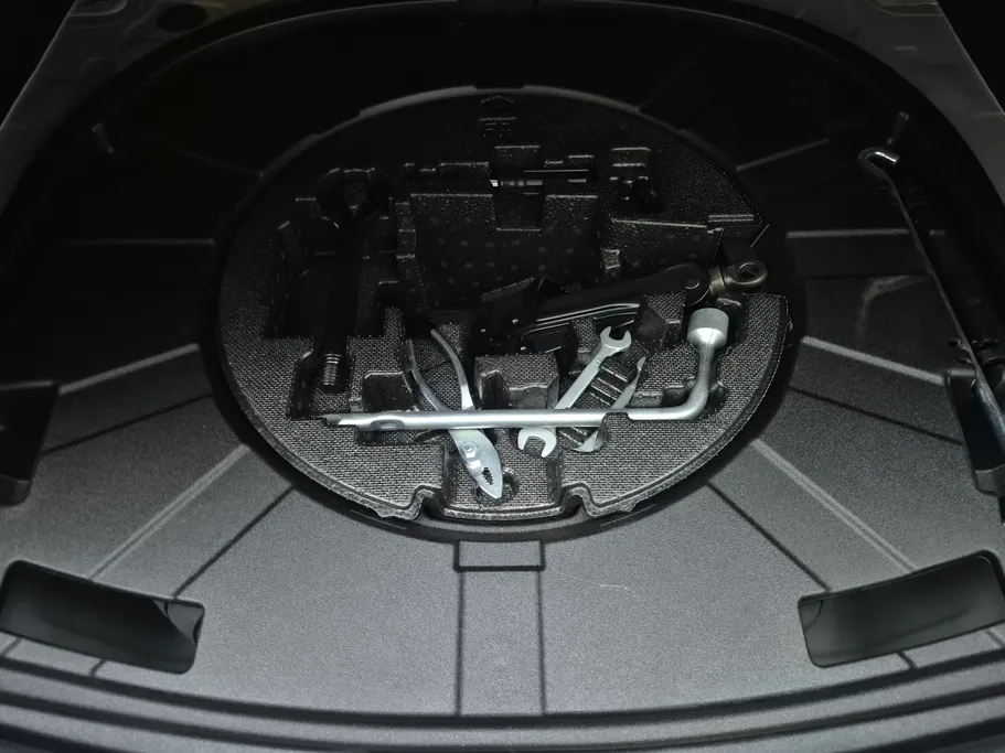 2023 Toyota Camry  GLE HEV  