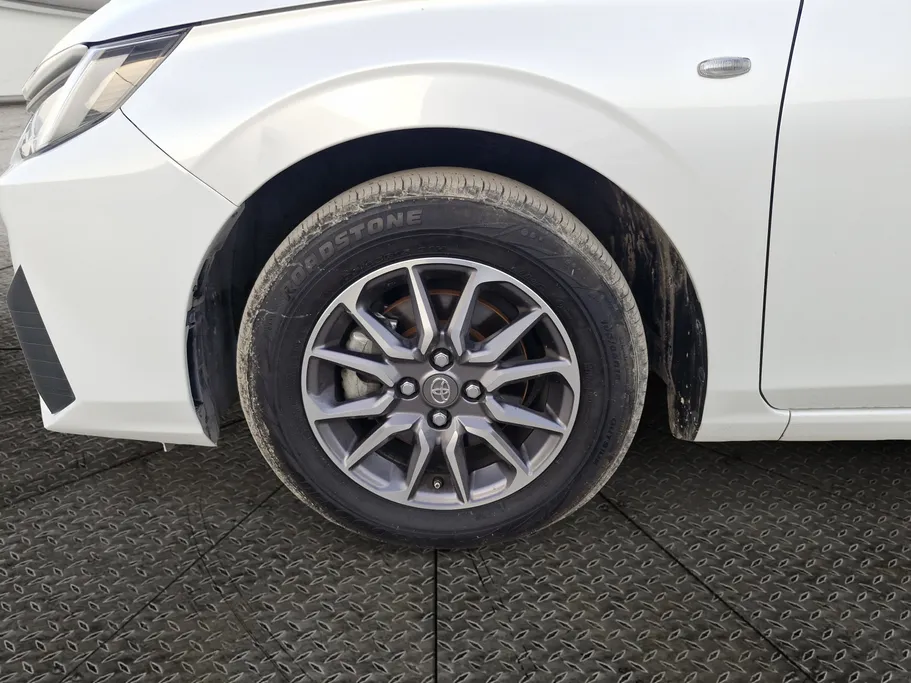 2024 Toyota Yaris  Y 