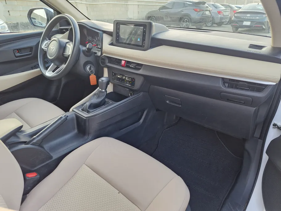 تويوتا يارس Y 2024 