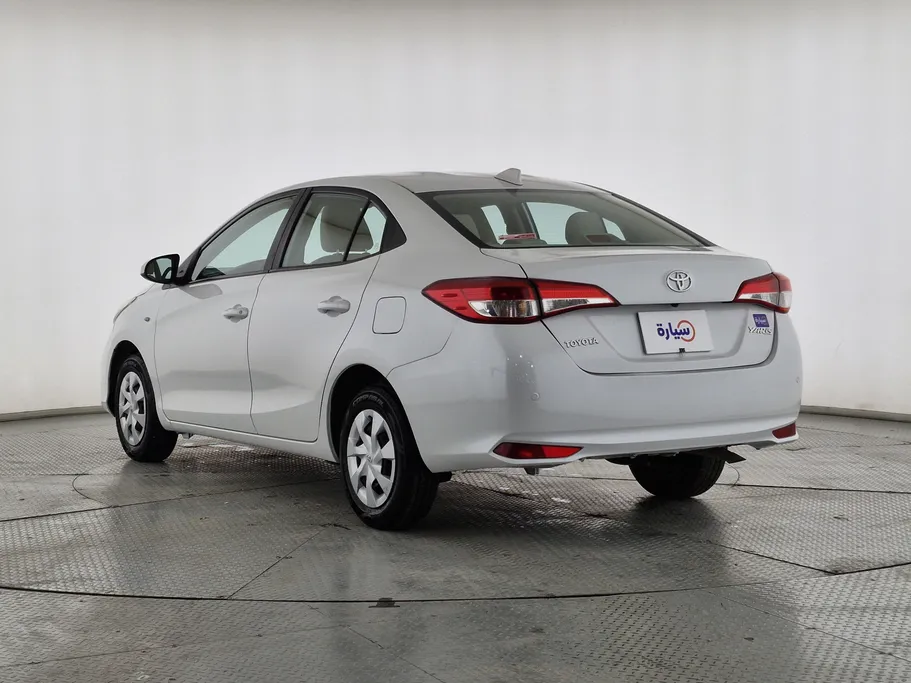 2022 Toyota Yaris  Y 