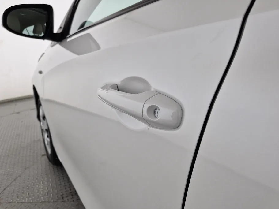 2022 Toyota Yaris  Y 