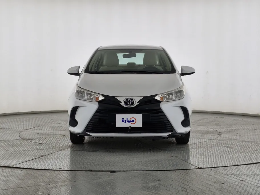 2022 Toyota Yaris  Y 