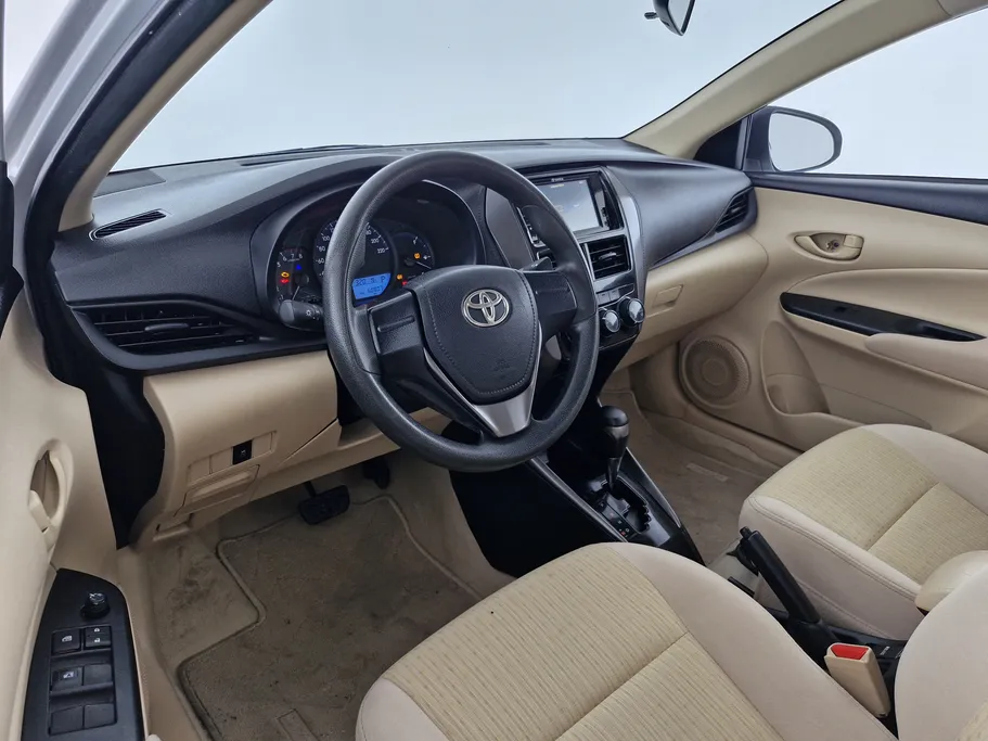 2022 Toyota Yaris  Y 