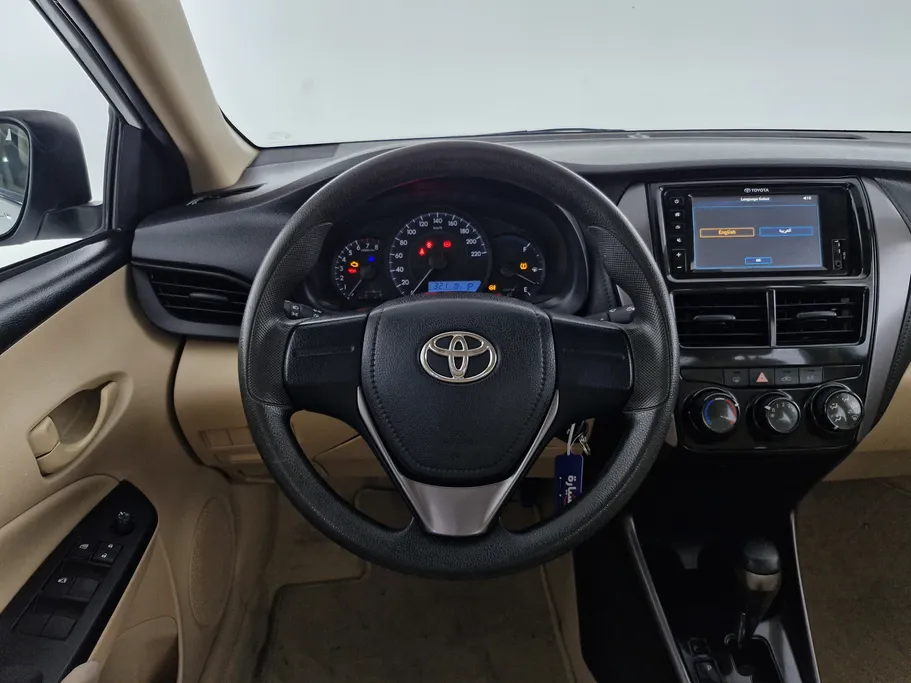 2022 Toyota Yaris  Y 