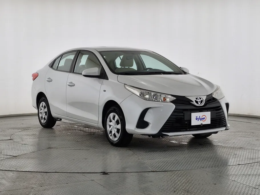 2022 Toyota Yaris  Y 