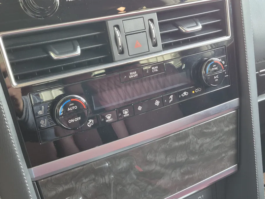 2023 Nissan Patrol LE Platinum 