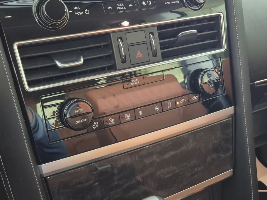 2023 Nissan Patrol Platinum 