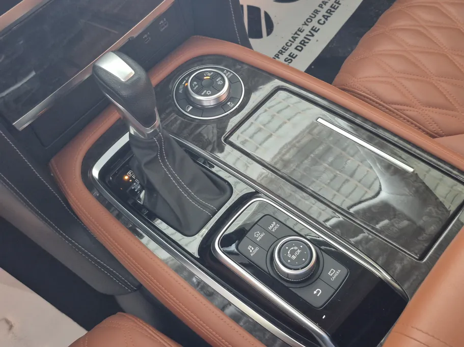 2023 Nissan Patrol Platinum 