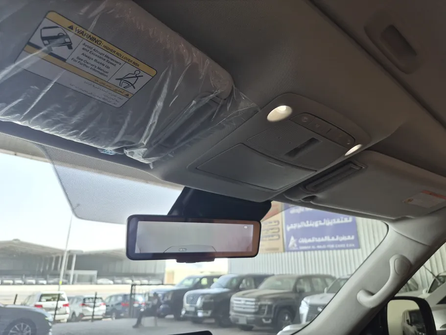 2023 Nissan Patrol Platinum 