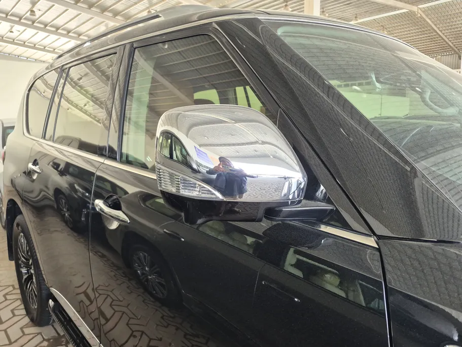 2023 Nissan Patrol Platinum 