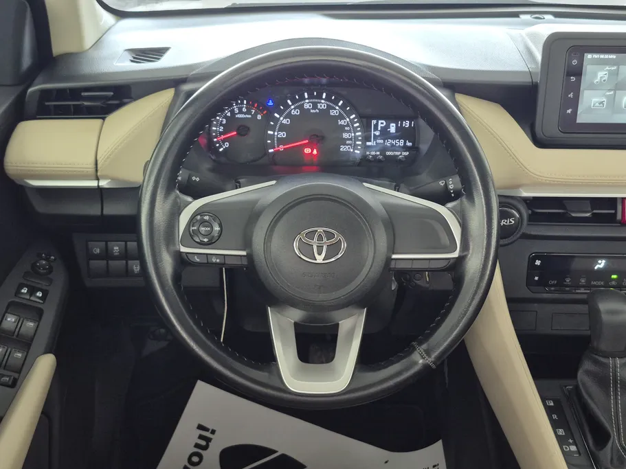 تويوتا يارس Y 2023 