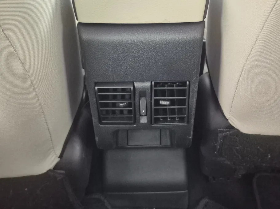 تويوتا يارس Y 2023 